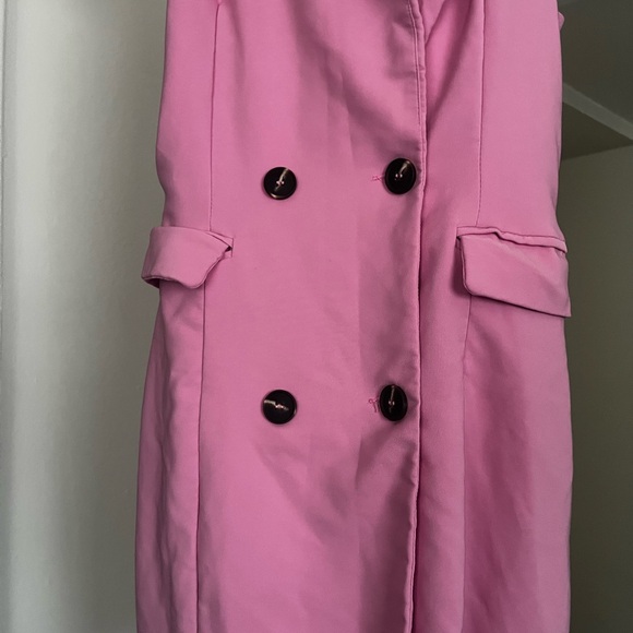 Sleeveless Blazer Dress - Picture 3 of 13